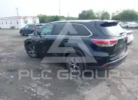 2016 Toyota Highlander photo