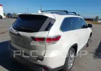 2016 Toyota Highlander photo