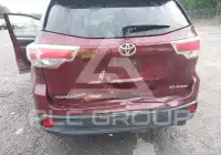 2016 Toyota Highlander photo
