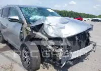 2016 Toyota Highlander photo
