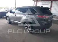 2016 Toyota Highlander photo