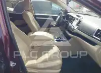 2016 Toyota Highlander photo