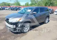 2016 Toyota Highlander photo