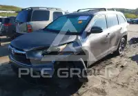2016 Toyota Highlander photo