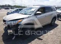 2016 Toyota Highlander photo