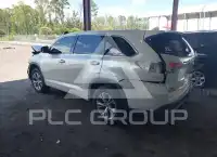 2016 Toyota Highlander photo
