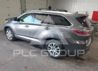 2016 Toyota Highlander photo