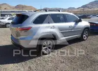 2016 Toyota Highlander photo