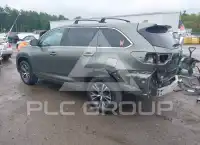 2016 Toyota Highlander photo