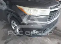 2016 Toyota Highlander photo