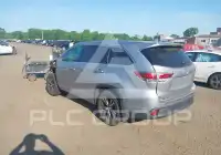 2016 Toyota Highlander фото