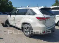 2016 Toyota Highlander photo
