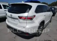 2016 Toyota Highlander photo