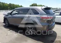 2016 Toyota Highlander photo