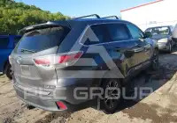 2016 Toyota Highlander photo