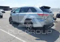 2016 Toyota Highlander photo
