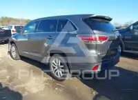 2016 Toyota Highlander фото