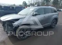 2016 Toyota Highlander фото