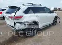 2016 Toyota Highlander photo