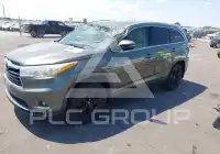 2016 Toyota Highlander photo