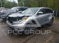 2016 Toyota Highlander фото