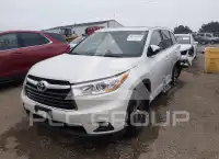 2016 Toyota Highlander photo