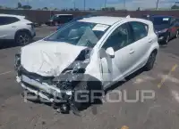 2016 Toyota PRIUS фото