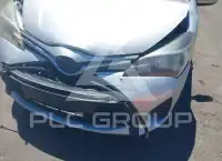 2016 Toyota YARIS фото