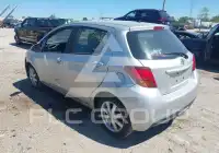 2016 Toyota YARIS фото