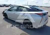 2016 Toyota PRIUS photo
