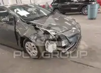 2016 Toyota PRIUS photo