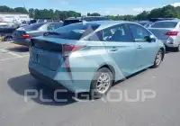 2016 Toyota PRIUS фото