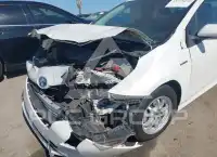 2016 Toyota PRIUS фото