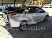 2016 Toyota PRIUS фото