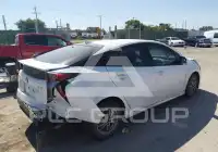 2016 Toyota PRIUS фото