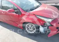 2016 Toyota PRIUS фото