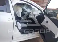 2016 Toyota PRIUS фото