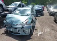 2016 Toyota PRIUS фото