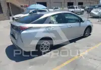 2016 Toyota PRIUS фото