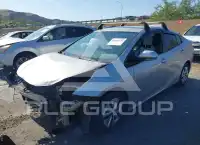 2016 Toyota PRIUS photo