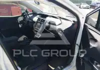 2016 Toyota PRIUS фото
