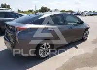 2016 Toyota PRIUS фото