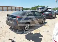 2016 Toyota PRIUS photo