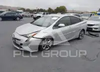 2016 Toyota PRIUS фото