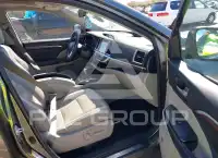 2016 Toyota Highlander photo