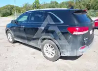 2016 KIA Sorento photo