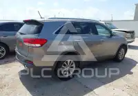 2016 KIA Sorento photo