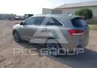 2016 KIA Sorento photo
