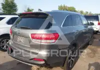 2016 KIA Sorento photo