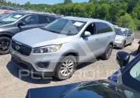 2016 KIA Sorento photo